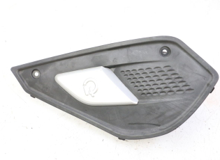 CACHE SOUS SELLE GAUCHE