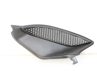 GRILLE RADIATEUR DROITE
