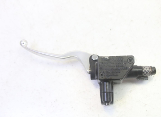 MAITRE CYLINDRE FREIN ARRIERE