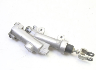 MAITRE CYLINDRE FREIN ARRIERE