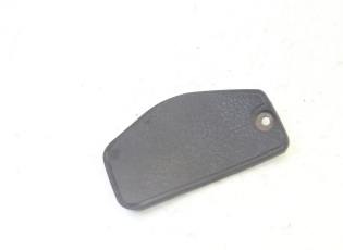 TRAPPE DE VISITE AVANT