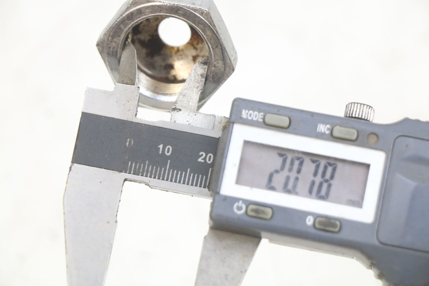 photo de GABELKLEMMSCHRAUBE SUZUKI SV N 650 (1999 - 2002)