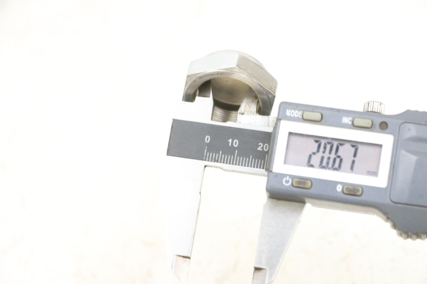 photo de GABELKRONE MUTTER KAWASAKI ZR 7 750 (1999 - 2001) - Detailansicht des Bauteils