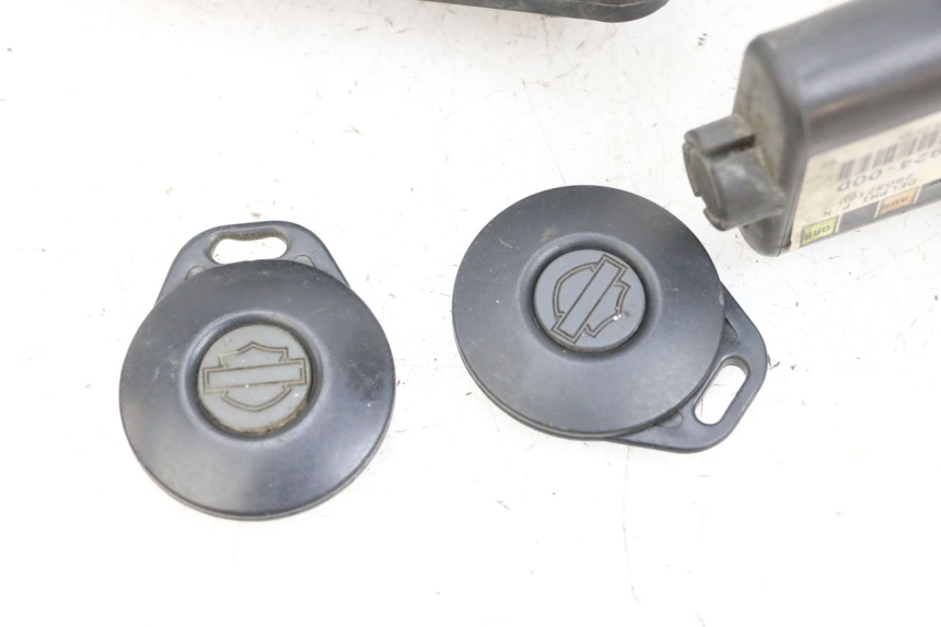 photo de ALARMANLAGE HARLEY DAVIDSON SPORTSTER XL CUSTOM 883 (1999 - 2006) - Technische Nahaufnahme