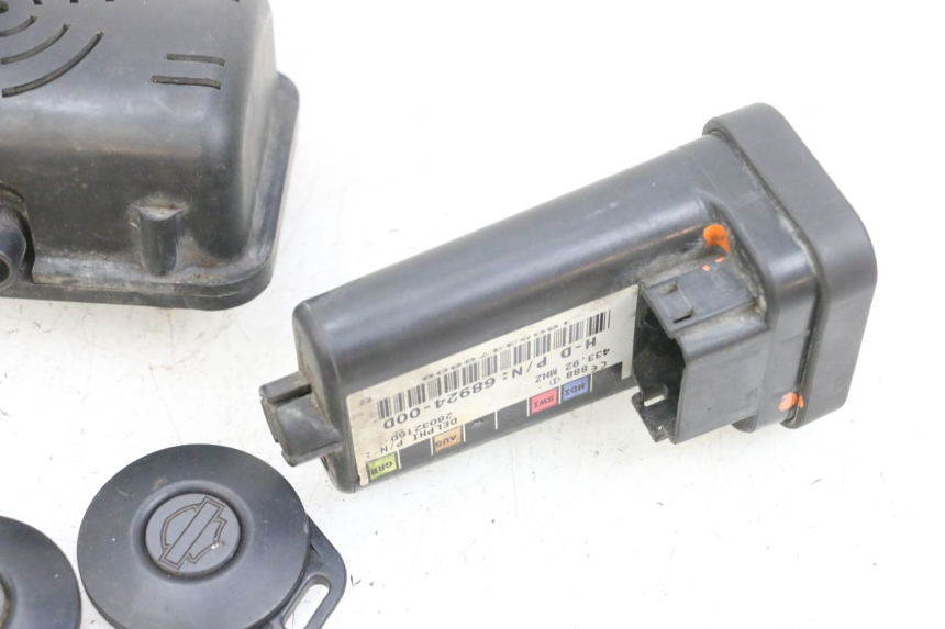 photo de ALARMANLAGE HARLEY DAVIDSON SPORTSTER XL CUSTOM 883 (1999 - 2006) - Details der Befestigungspunkte