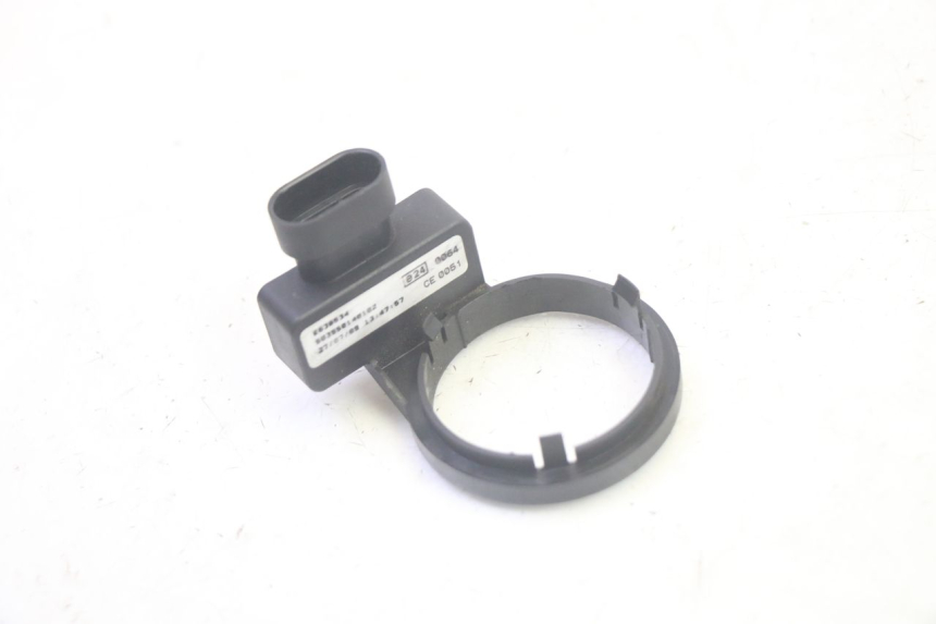 photo de TRANSPONDERANTENNE PIAGGIO MP3 RL 250 (2007 - 2010) - Hauptansicht