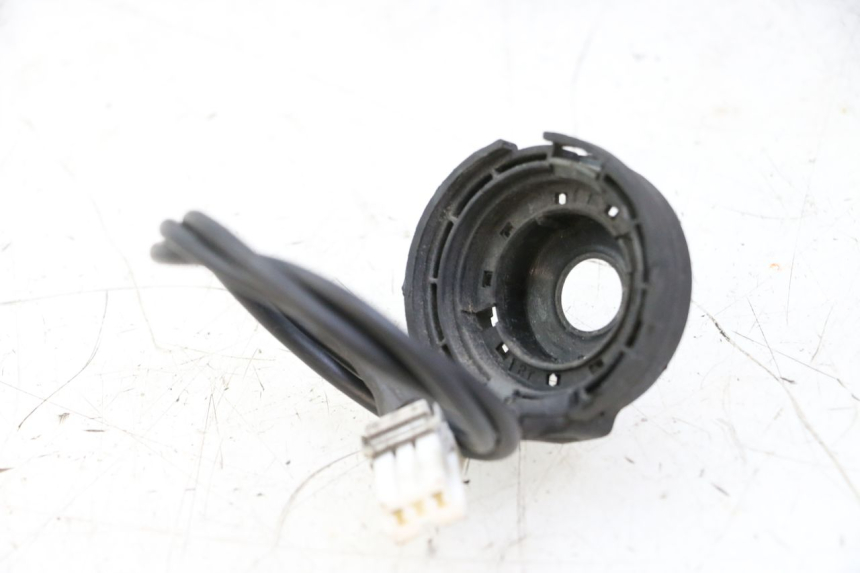 photo de TRANSPONDERANTENNE PEUGEOT SATELIS 125 (2013 - 2018)