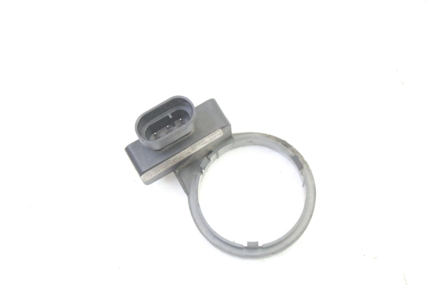 photo de TRANSPONDERANTENNE PEUGEOT SATELIS 250 (2006 - 2012)