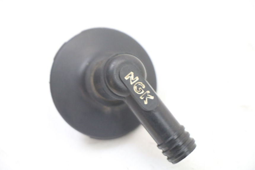 photo de ZÜNDKERZENSTECKER PEUGEOT TKR TREKKER FURIOUS 50 (2005 - 2014)