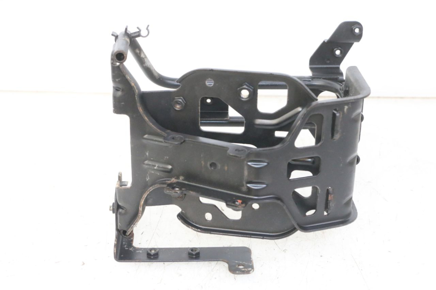 photo de VERKLEIDUNGSHALTER PEUGEOT SATELIS 125 (2013 - 2018)