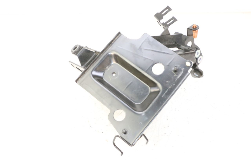 photo de VERKLEIDUNGSHALTER YAMAHA XMAX X-MAX 125 (2021 - 2025)