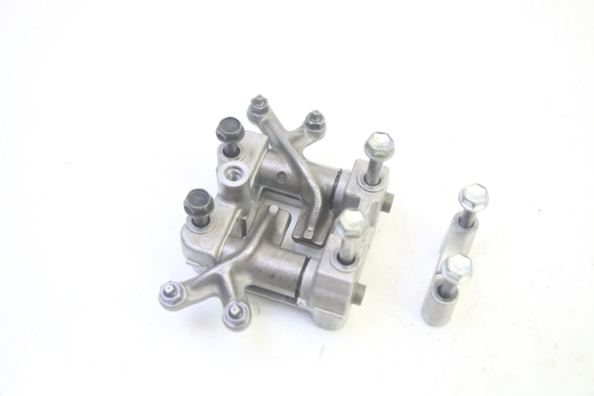 photo de NOCKENWELLE  SUZUKI BURGMAN 125 (2007 - 2014) - Details der Befestigungspunkte