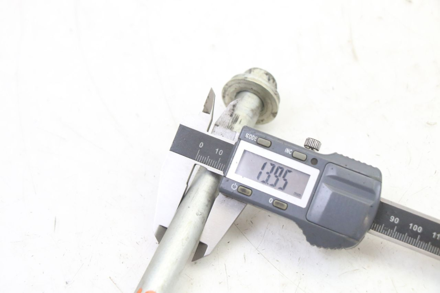 photo de SCHWINGENACHSE SUZUKI GS GSE 500 (2001 - 2003)