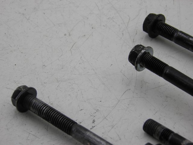 photo de SCHRAUBEN MOTOR KAWASAKI ZEPHYR 550 (1991 - 1998)