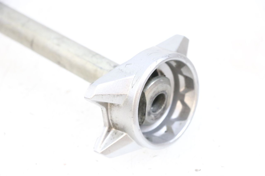 photo de HINTERRADACHSE YAMAHA MT-07 MT07 ABS 700 (2018 - 2020) - Details der Befestigungspunkte