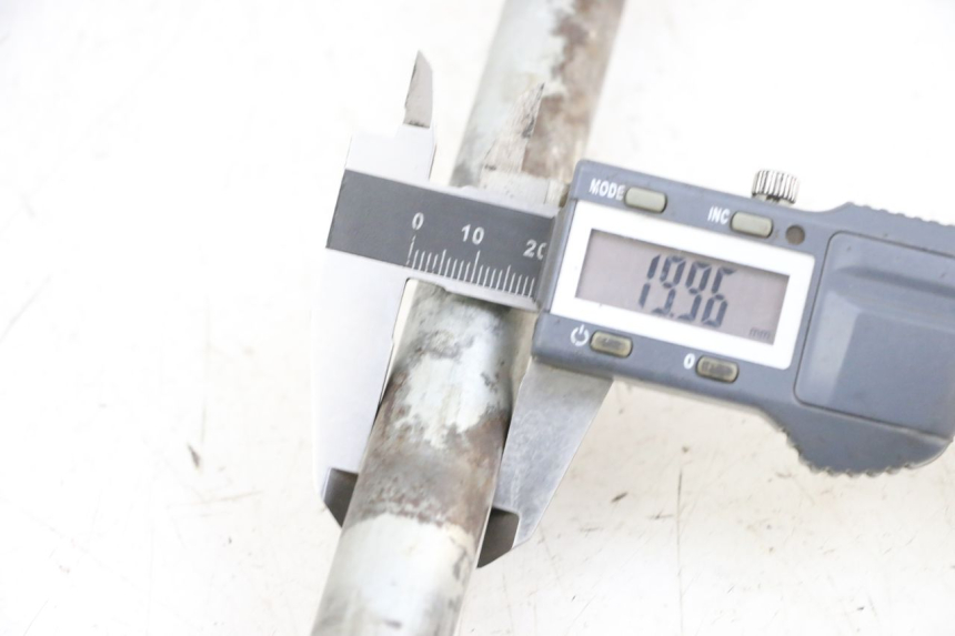 photo de HINTERRADACHSE KAWASAKI ZR 7 750 (1999 - 2001) - Detailansicht des Bauteils