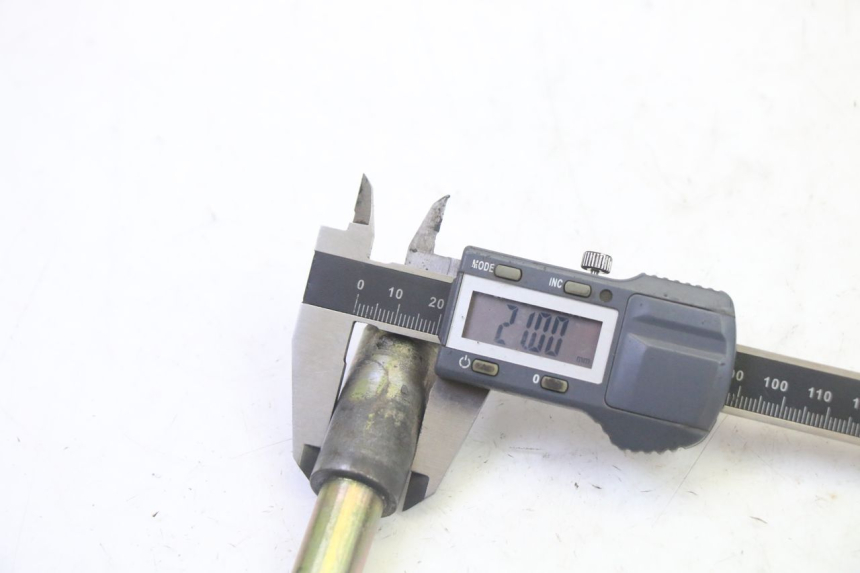 photo de VORDERRADACHSE HYOSUNG GV AQUILA 125 (2000 - 2004)