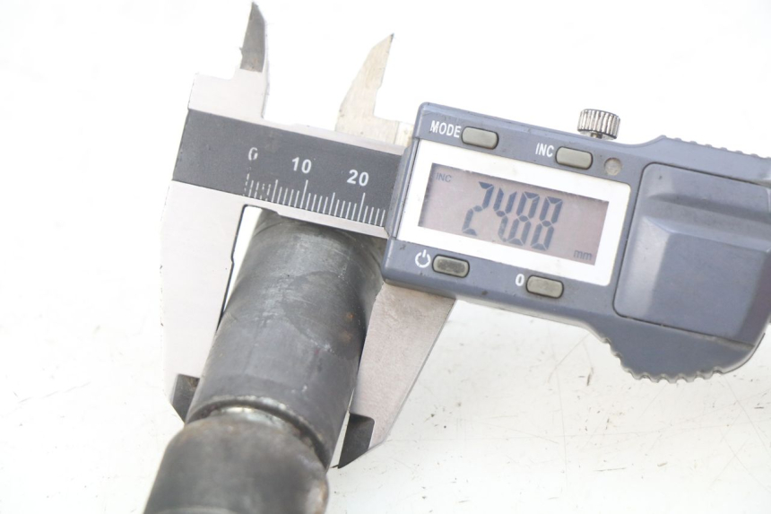 photo de VORDERRADACHSE HONDA CBR RR FIREBLADE 900 (1992 - 1994)