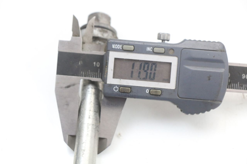 photo de VORDERRADACHSE HONDA PCX (JF47) 125 (2012 - 2013)