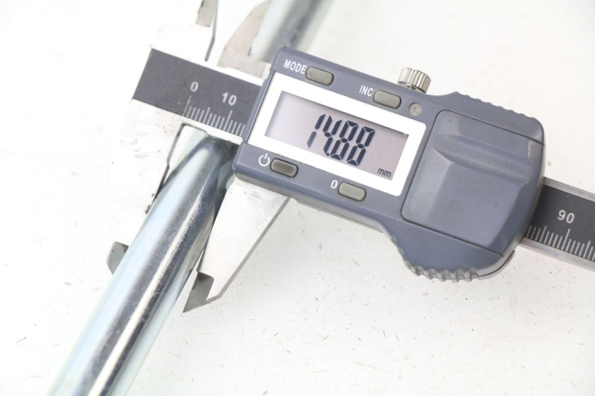 photo de VORDERRADACHSE PIAGGIO XEVO X-EVO 250 (2007 - 2012)