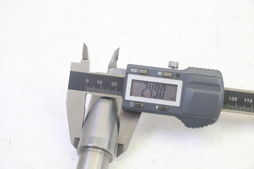 photo de VORDERRADACHSE BMW R GS 1250 (2021 - 2024) - Technische Nahaufnahme