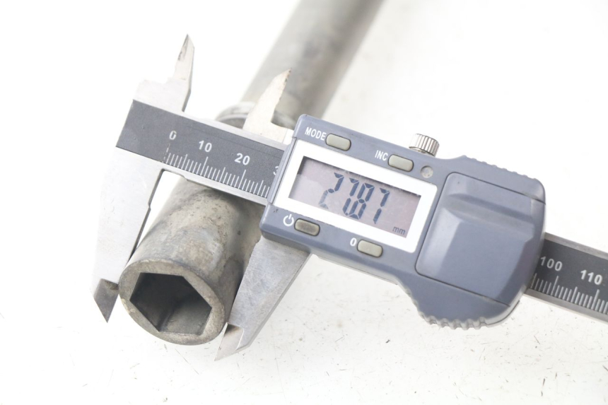 photo de VORDERRADACHSE YAMAHA TDM ABS 900 (2002 - 2014)