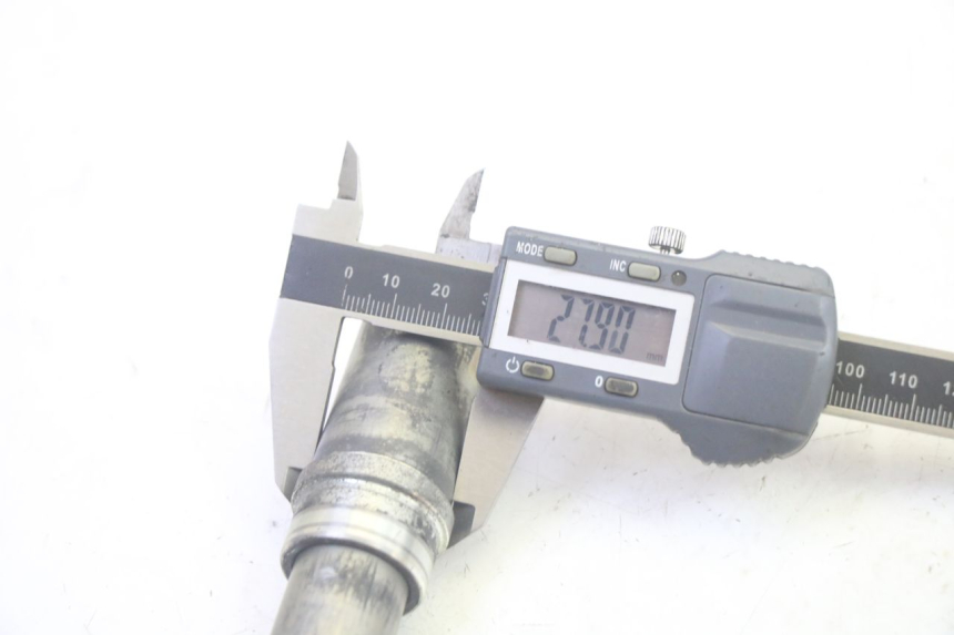 photo de VORDERRADACHSE YAMAHA TDM ABS 900 (2002 - 2014) - Technische Nahaufnahme