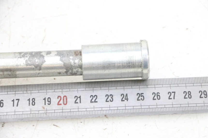 photo de VORDERRADACHSE KAWASAKI ZR 7 750 (1999 - 2001) - Detailansicht des Bauteils