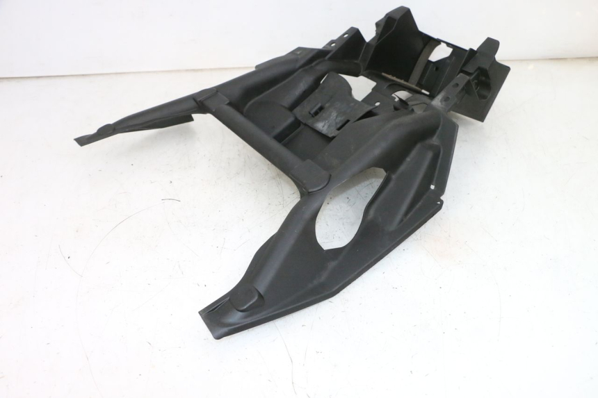 photo de BATTERIEKASTEN SUZUKI BURGMAN 650 (2013 - 2020)