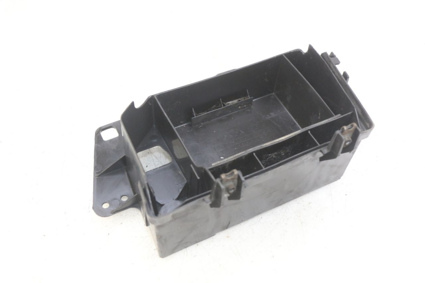photo de BATTERIEFACH HONDA FES PANTHEON 2T 125 (1998 - 2002)