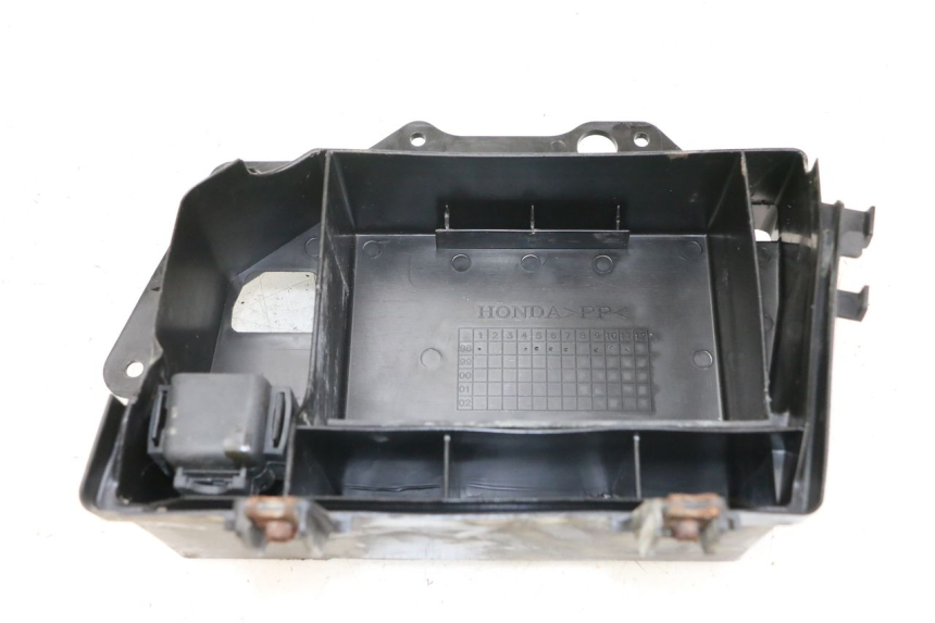 photo de BATTERIEFACH HONDA FES PANTHEON 2T 125 (1998 - 2002)