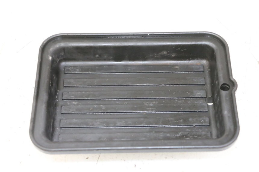 photo de BATTERIEKASTEN PIAGGIO VESPA GRANTURISMO 200 (2004 - 2005)