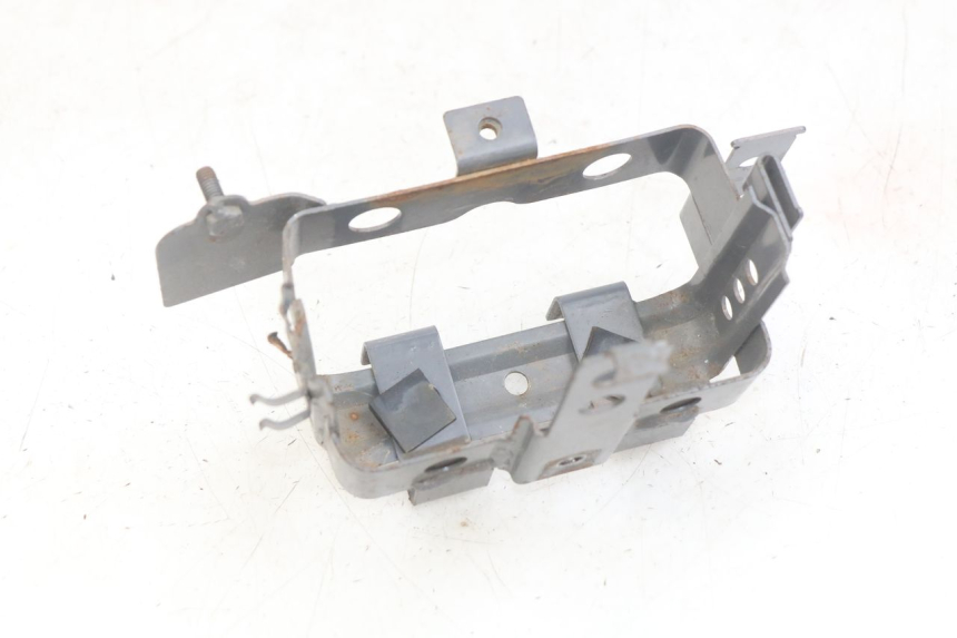 photo de BATTERIEFACH HONDA SCV LEAD 100 (2003 - 2007)