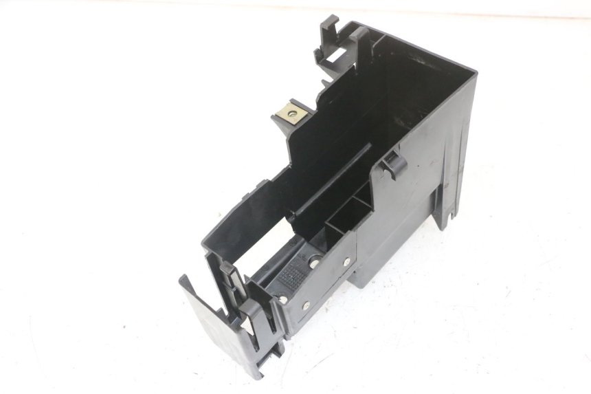 photo de BATTERIEKASTEN PEUGEOT SPEEDFIGHT 2 LC 50 (2000 - 2009)