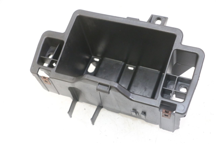 photo de BATTERIEKASTEN PIAGGIO SUPER LX 125 (2000 - 2003)