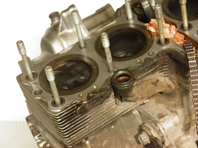 photo de MOTORGEHÄUSE SUZUKI GSF N BANDIT 600 (1996 - 1999)