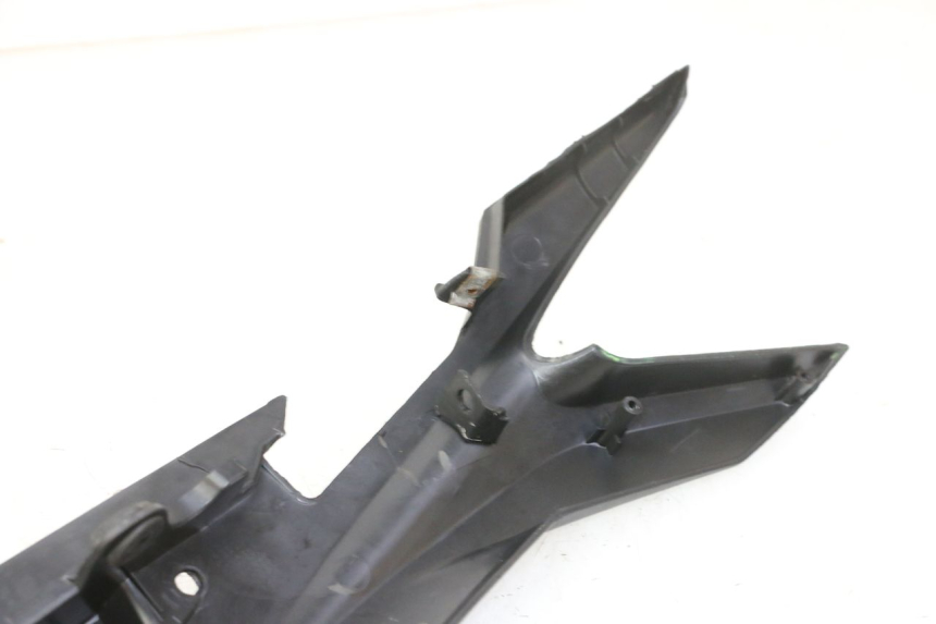 photo de UNTERBODEN HINTEN RECHTS STAHO FH 50 (2018 - 2019)