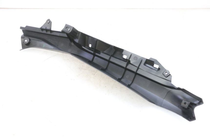 photo de UNTERBODEN HINTEN RECHTS YAMAHA TRICITY 300 (2020 - 2024) - Detailansicht des Bauteils