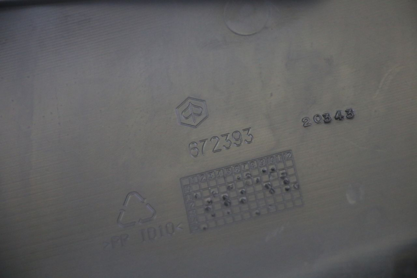 photo de UNTERBODEN HINTEN LINKS PIAGGIO MP3 RL 250 (2007 - 2010) - Gesamtansicht des Produkts