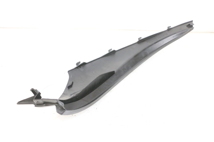 photo de UNTERBODEN HINTEN LINKS PIAGGIO MP3 RL 250 (2007 - 2010) - Details der Befestigungspunkte