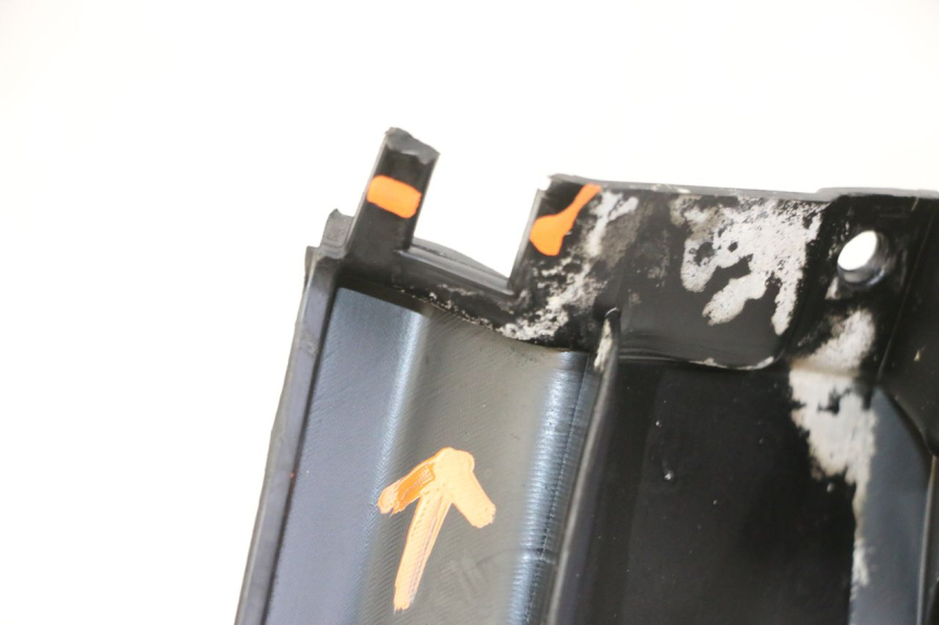 photo de LINKER HINTERER KOTFLüGEL LINKS PIAGGIO MP3 LT 400 (2007 - 2012)