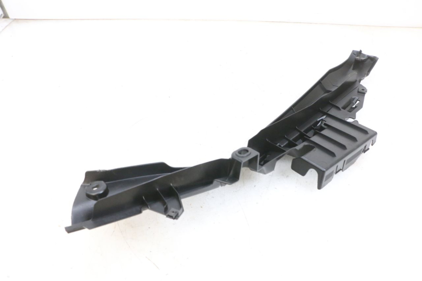 photo de UNTERBODEN HINTEN LINKS YAMAHA TRICITY 300 (2020 - 2024) - Detailansicht des Bauteils