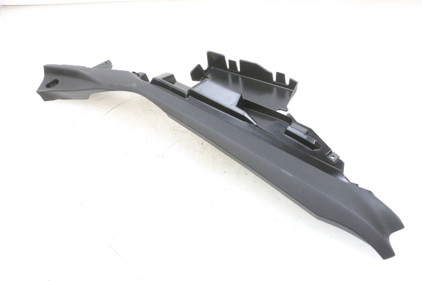 photo de UNTERBODEN HINTEN LINKS YAMAHA TRICITY 300 (2020 - 2024) - Details der Befestigungspunkte