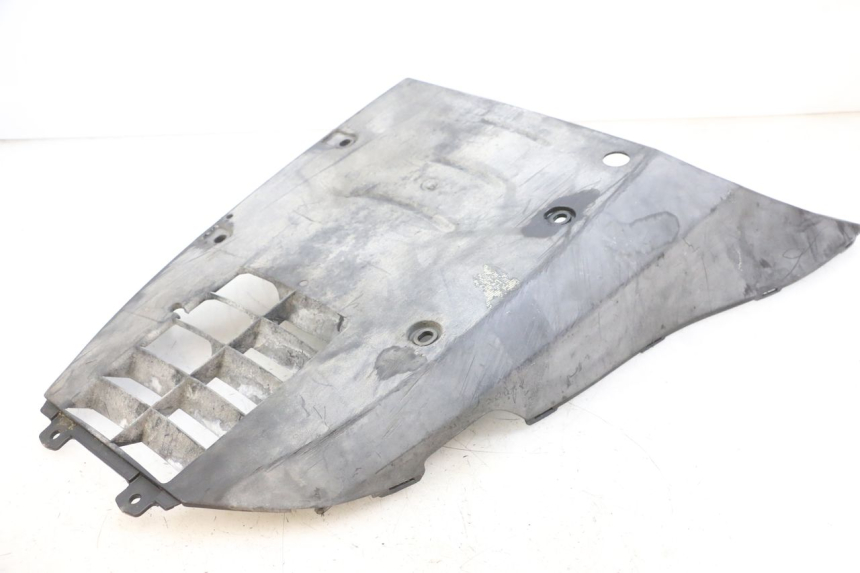 photo de UNTERBODEN SUZUKI BURGMAN 125 (2007 - 2014) - Details der Befestigungspunkte