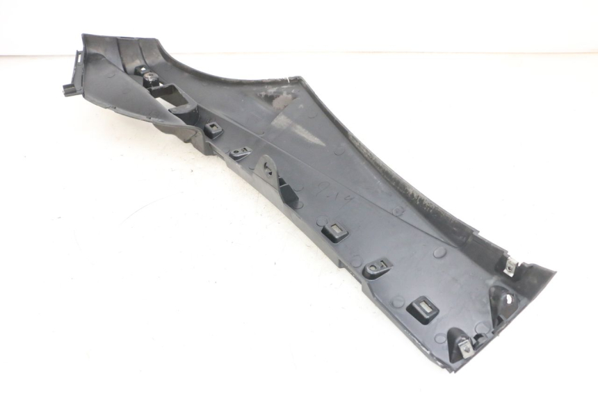 photo de RECHTER SEITENSCHWELLER PIAGGIO FLY 4T 50 (2013 - 2017) - Zoom auf Gebrauchszustand