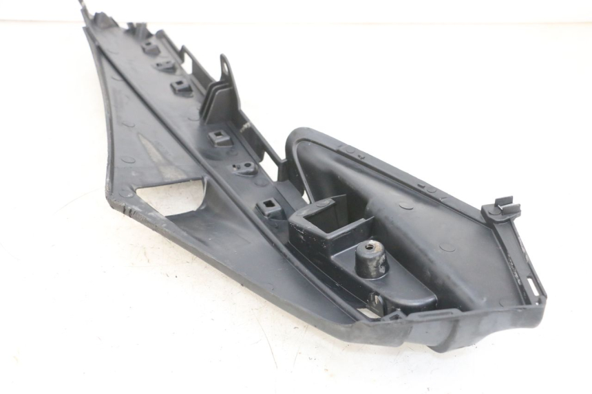 photo de RECHTER SEITENSCHWELLER PIAGGIO FLY 4T 50 (2013 - 2017) - Technische Nahaufnahme