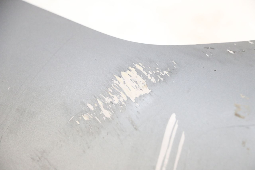 photo de UNTERBODEN RECHTS PIAGGIO MP3 500 (2016 - 2018) - Oberflächenzustand und Material