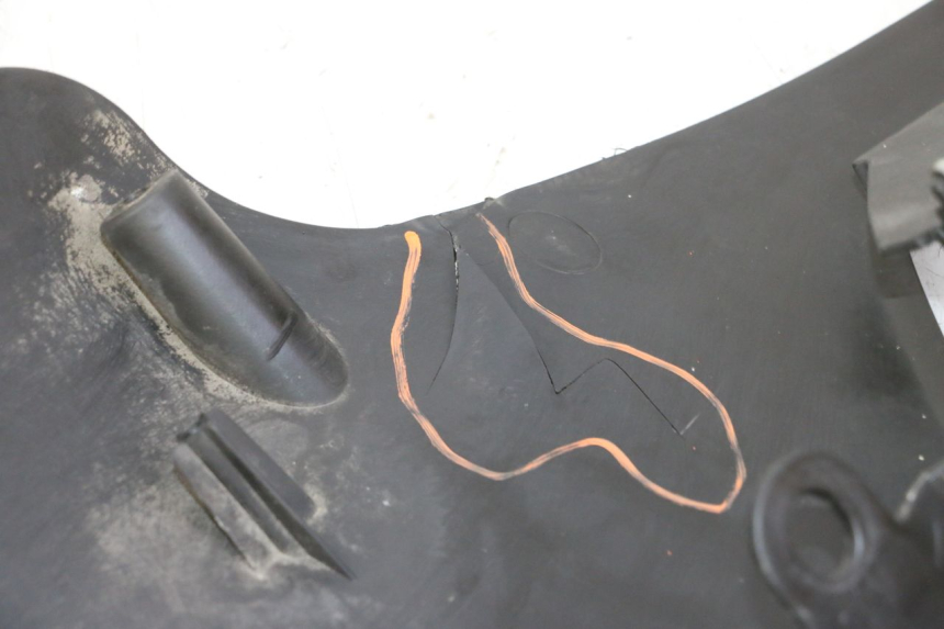 photo de UNTERBODEN LINKS QUADRO 4 4D 350 (2015 - 2018)