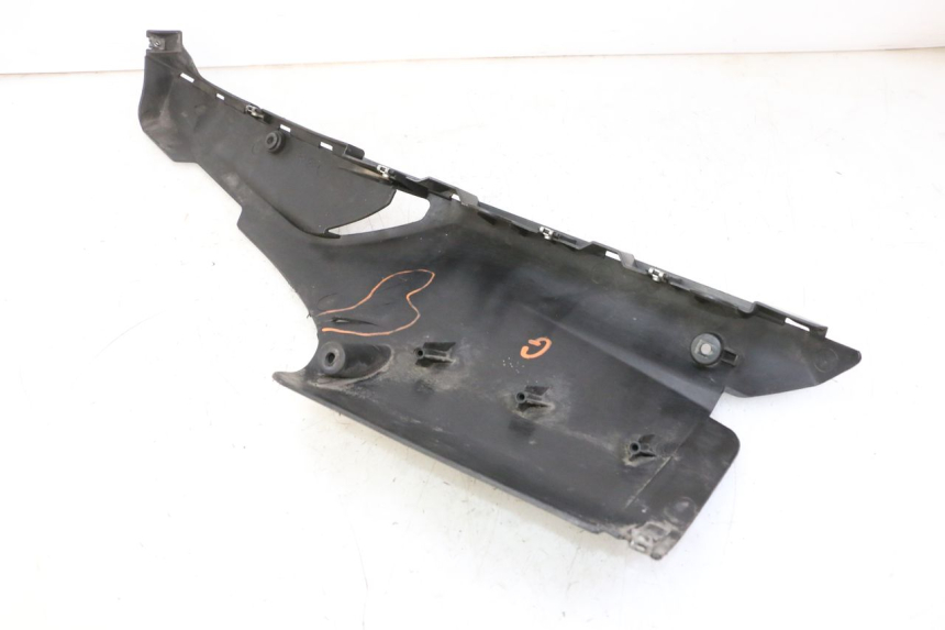 photo de UNTERBODEN LINKS QUADRO 4 4D 350 (2015 - 2018)