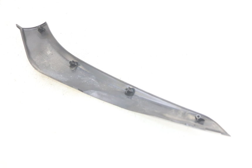 photo de LINKER UNTERE SEITENVERKLEIDUNG PIAGGIO BEVERLY 125 (2010 - 2015)